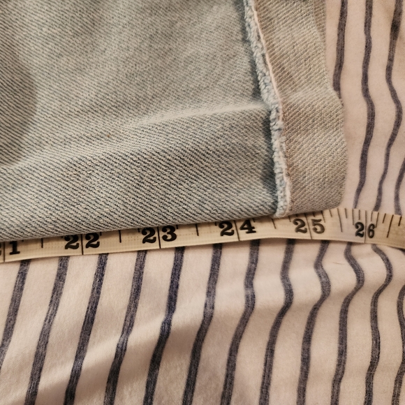 Hollister size   00R distressed  light wash jeans - Picture 5 of 10